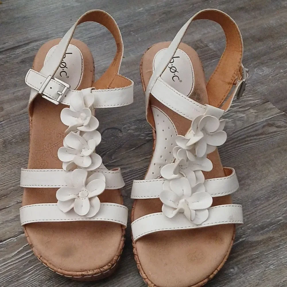 BOC Born Concept Gaetana White Flower Cork Wedge Sandals Women’s Size 10